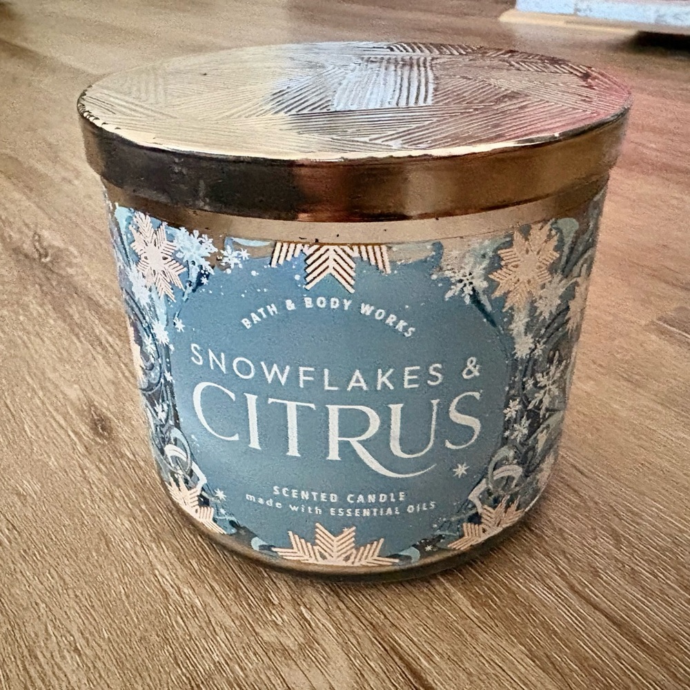 USED - Bath & Body Works Snowflakes & Citrus and Champagne Toast Candle